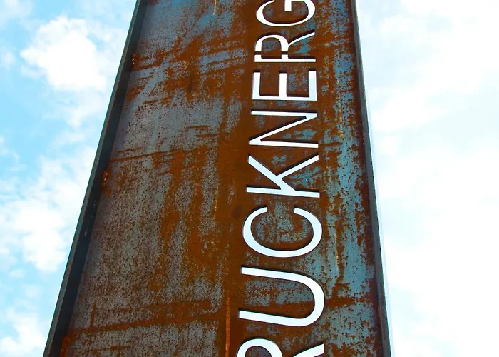 Отель Brucknergut 3*